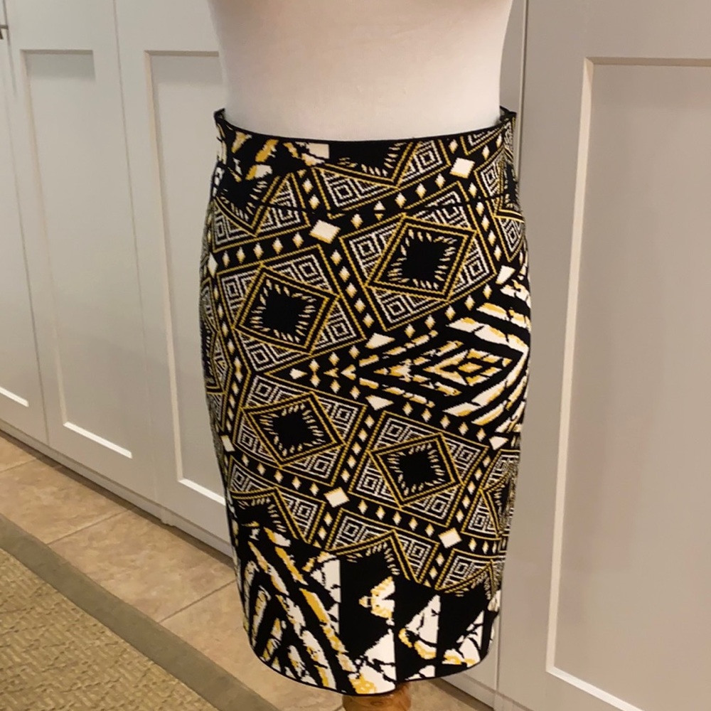 BCBGMaxAzria Black and White Patterned Mini Skirt